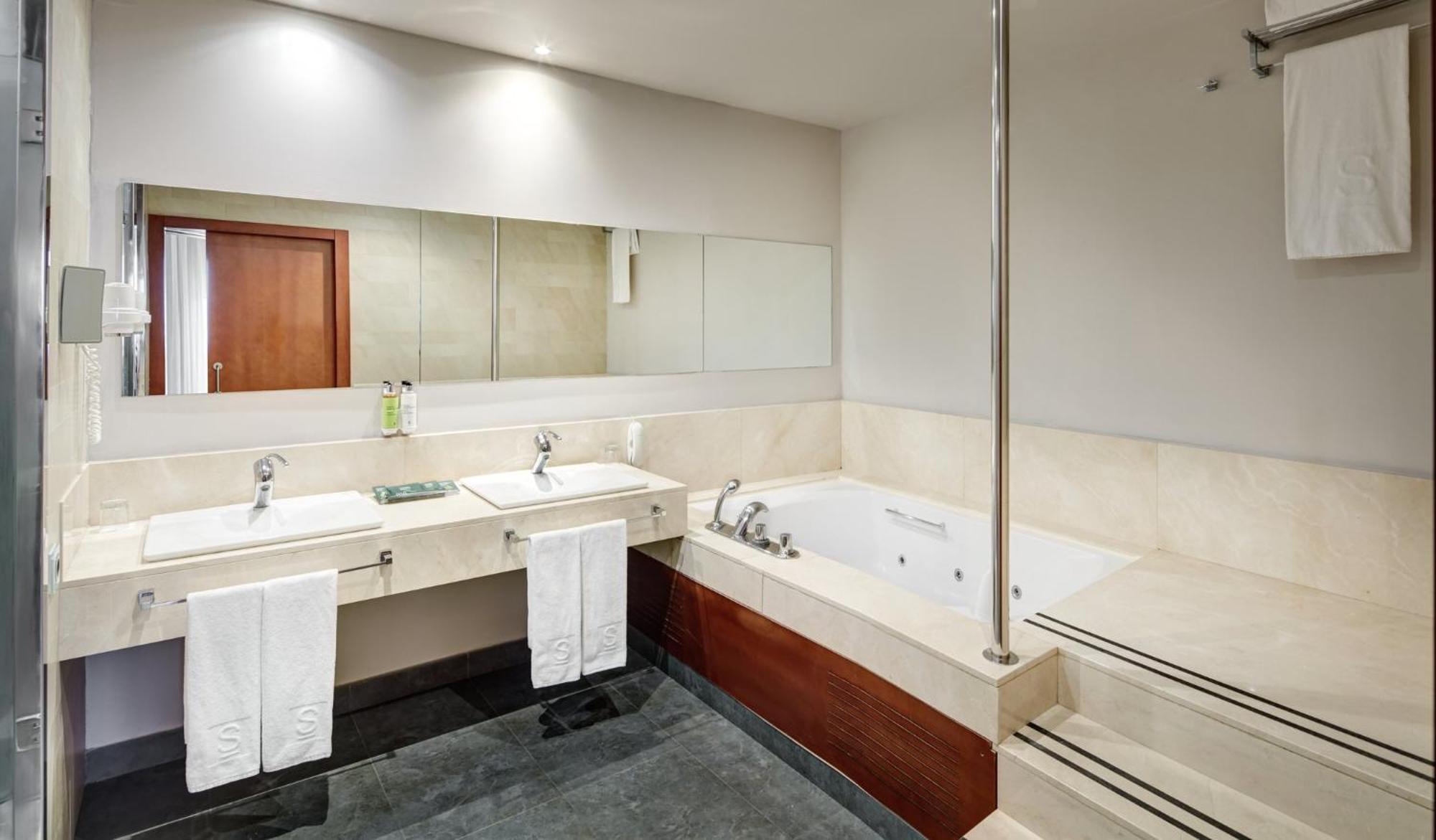 Sercotel Ciutat De 4*